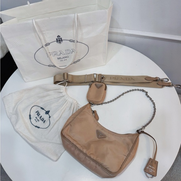 Prada Re-edition 2005 Nylon Bag NUDE - Picture 2 of 16